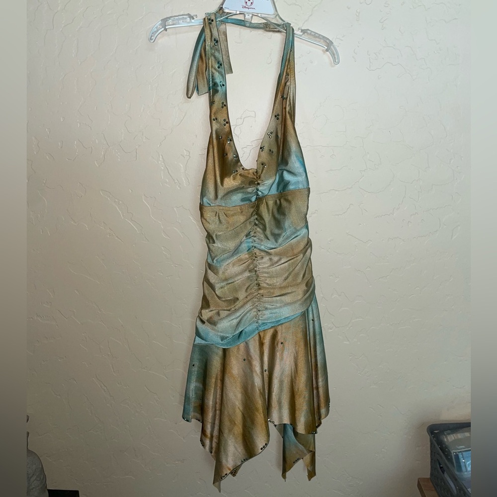 sand/blue two-piece solo costume